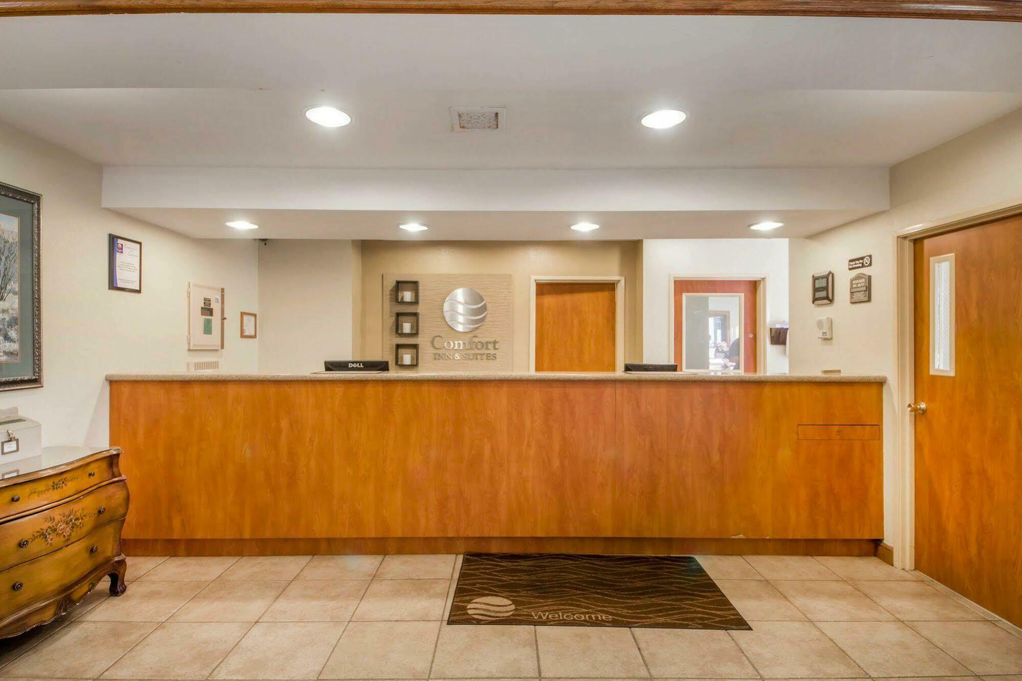 Quality Inn & Suites Midamerica Industrial Park Area Pryor Creek Esterno foto